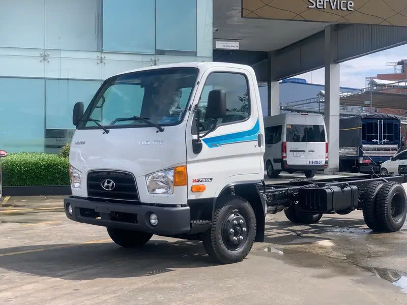 Hyundai-Mighty-W750L-E5
