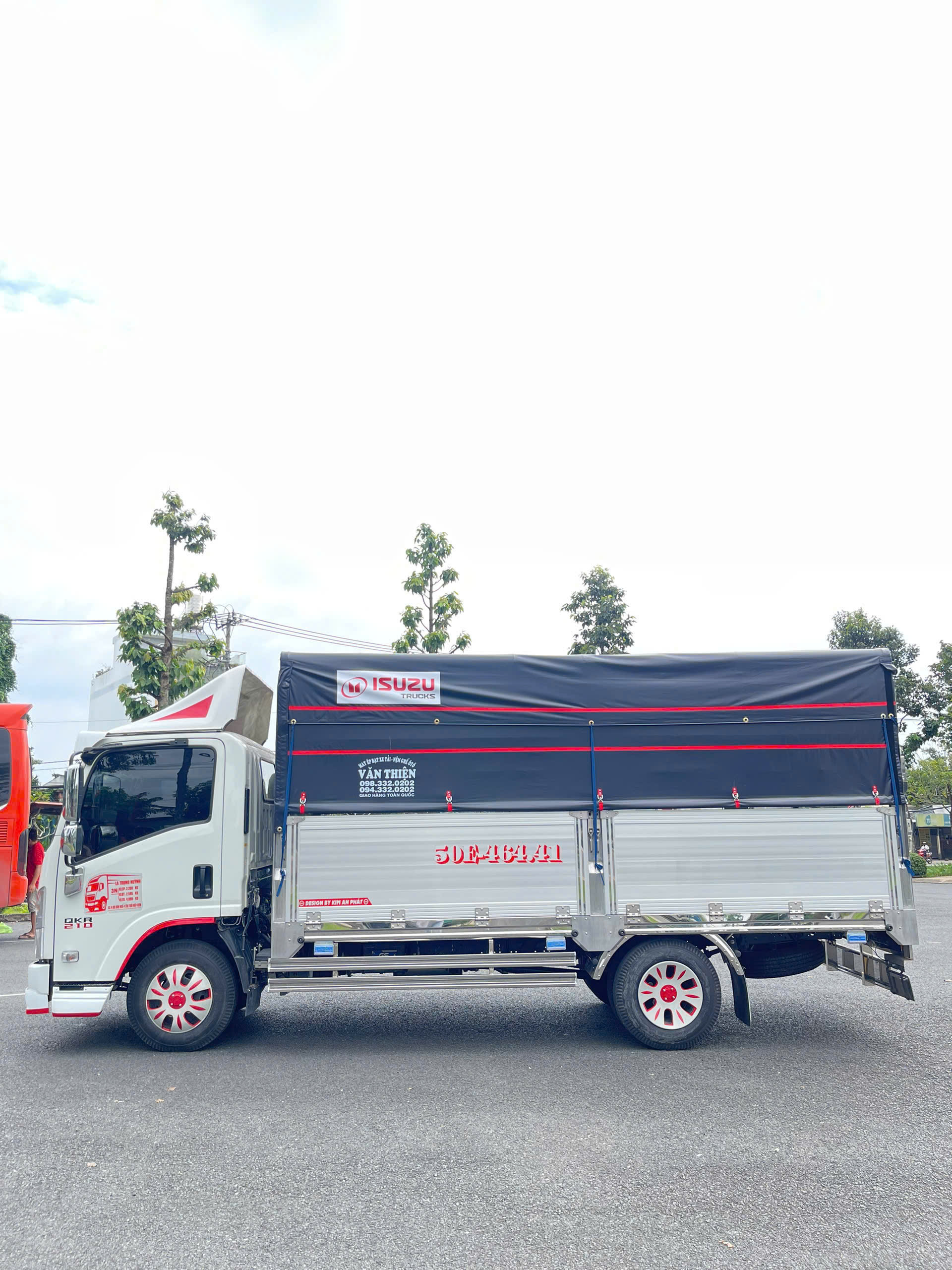 gia-xe-tai-Isuzu-QKR-270